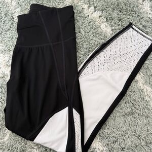 Black and White Athletic Leggings - Athleta Size Medium